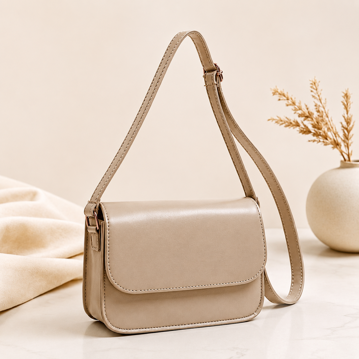 Classic Flap Crossbody Shoulder Bag for Women – Premium Leather Look Handbag with Adjustable Strap & Gold Lock Closure